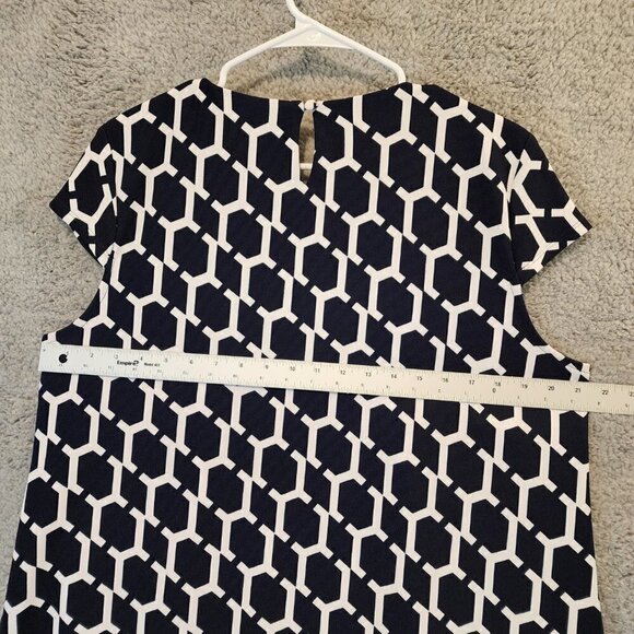 Madison Leigh Woman Dress Navy White Zipper Accent Geometric Cap Sleeve Sz 16 - Picture 8 of 8